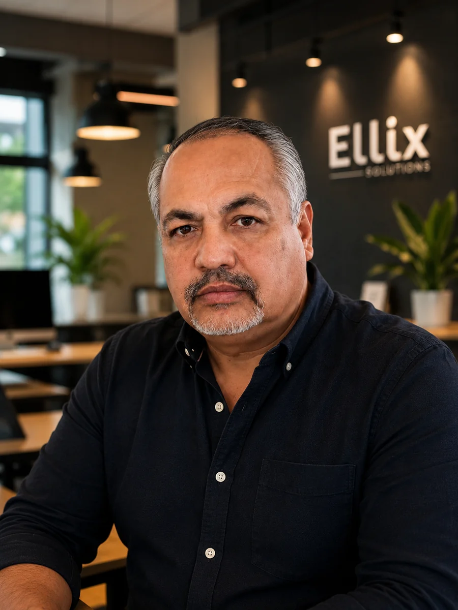 Samuel Solís, fundador y consultor principal de Ellix Solutions